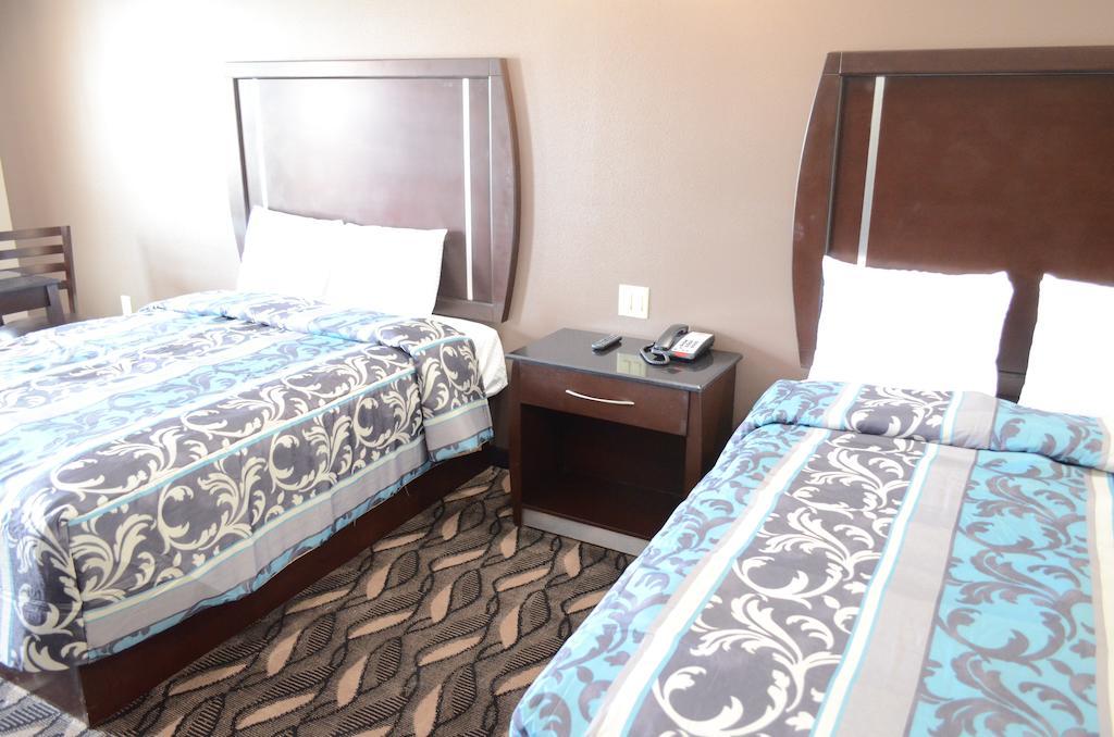 Palace Inn Sam Houston Race Park Szoba fotó