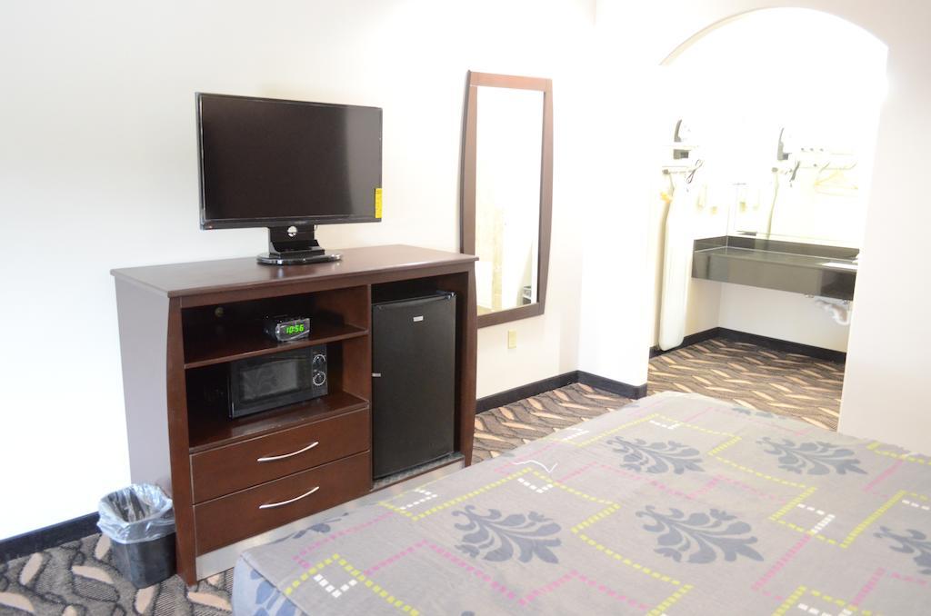 Palace Inn Sam Houston Race Park Szoba fotó