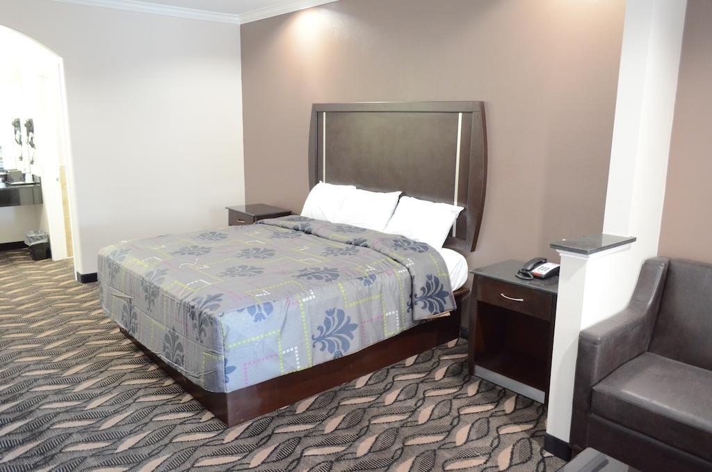 Palace Inn Sam Houston Race Park Szoba fotó