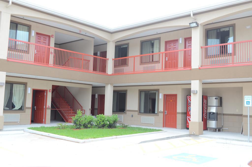 Palace Inn Sam Houston Race Park Kültér fotó